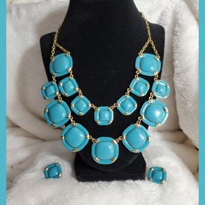 🆕️💜 Turquoise/ Gold Necklace Set